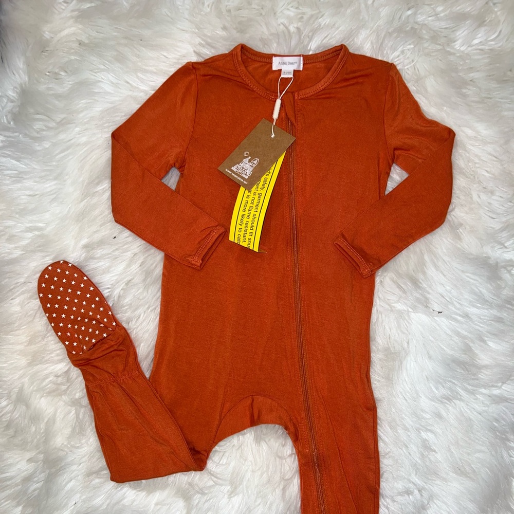 ⛔️SOLD⛔️ Angel dear NWT 18/24 sleeper footie - Picture 2 of 9